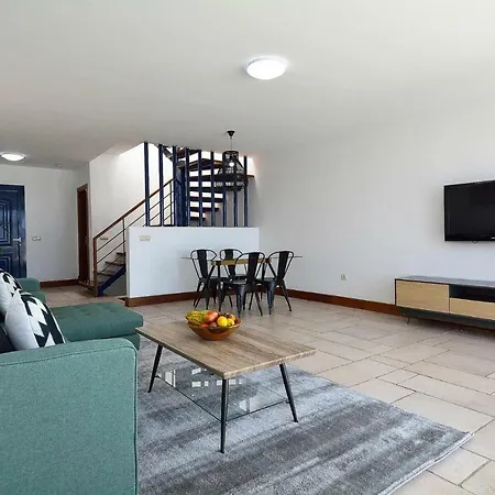 Terraced House Ace021012 Iya